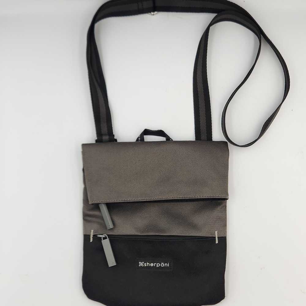 Sherpani Pica Mini Black and Gray/Silver Adjustable Crossbody Bag Travel‎ Safety